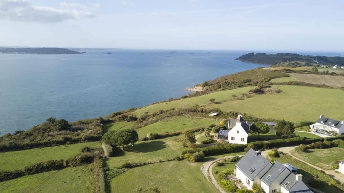 Kermartin - Maison De Famille Avec Vue Sur La Baie De Morlaix Plouézocʼh Esterno foto