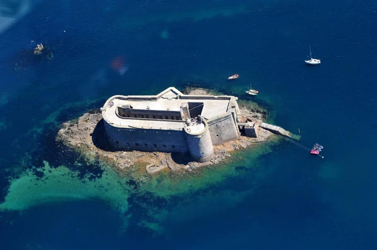 Kermartin - Maison De Famille Avec Vue Sur La Baie De Morlaix Plouézocʼh Esterno foto
