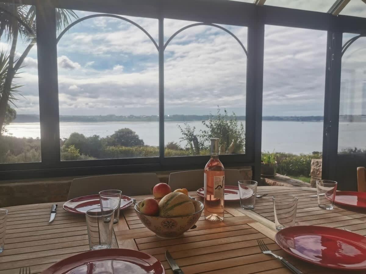 Kermartin - Maison De Famille Avec Vue Sur La Baie De Morlaix Plouézocʼh Esterno foto